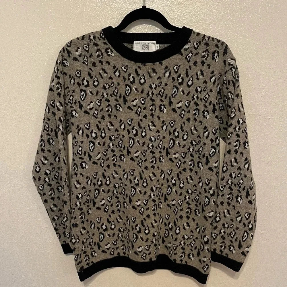 Vintage 1980’s Anne Klein Sweater Lamb’s Wool Size Small Leopard Print Knit